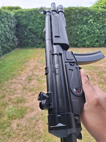 Image 4 pour Classic Army CA5A3 with flashlight (MP5A3)
