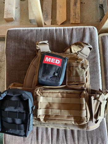 Image 2 for SWISS ARMS TACTICAL VEST