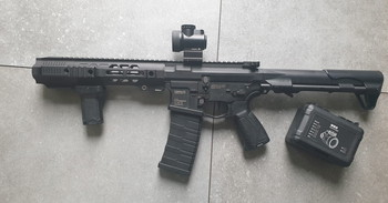 Afbeelding 4 van ARP 556 with SAI handguard en trijicon red dot nieuw in doos