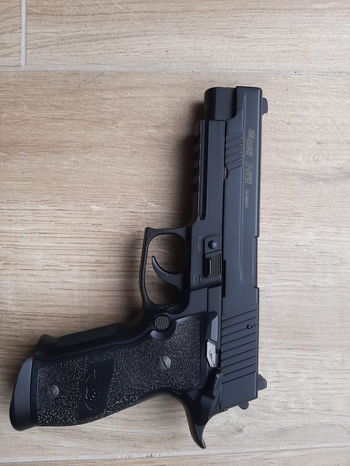 Afbeelding 4 van KWC/Cyb Sig Sauer P226 Blackwater X-Five CO2 GBB Pistol