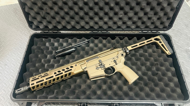 Image 1 pour Salvo Precision MCX Spear 10.5 LTCSAW GBBR & Case V2 Gold Coated