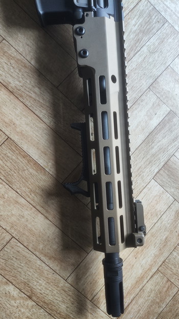 Bild 3 für VFC Urgi 11.5 GBBR + 4 mags