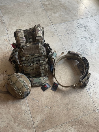 Bild 2 für Multicam Plate carrier, battle belt and helmet cover, perfect condition.