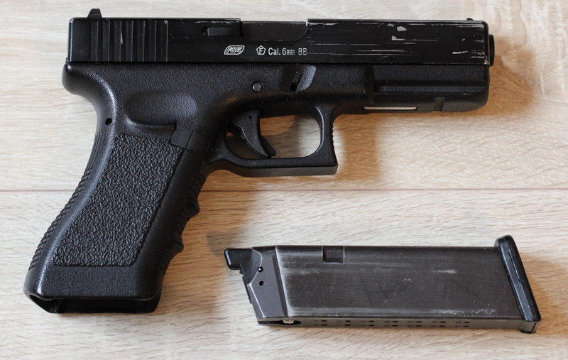 Imagen 1 de G17 van ASG met 1 extended magazijn