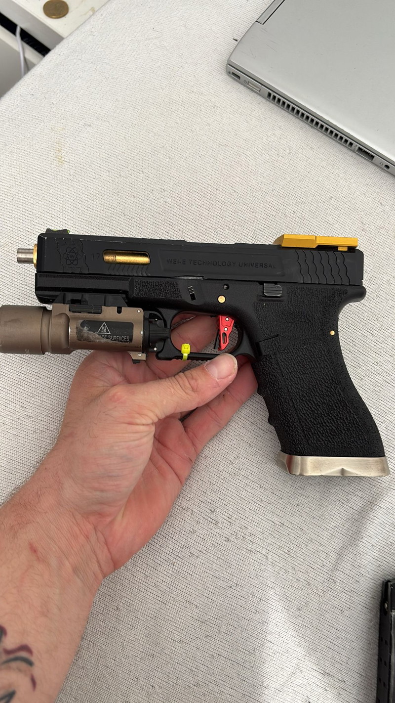 Image 1 pour Custom AW GLOCK 17