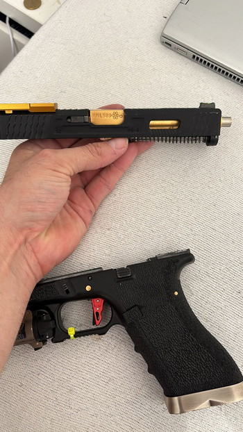 Image 2 pour Custom AW GLOCK 17
