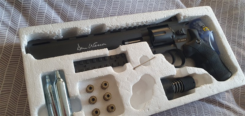 Image 1 pour Dan Wesson 8 inch revolver grey CO2