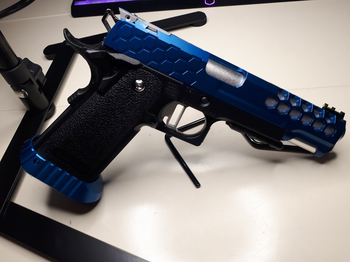 Image 2 for Costum Tokyo Marui HI-CAPA 5.1 GBB Pistol - BLAUW