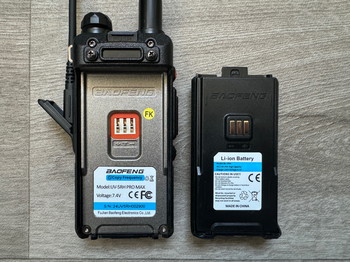 Afbeelding 3 van Baofeng UV-5RH + codeRED spreeksleutel