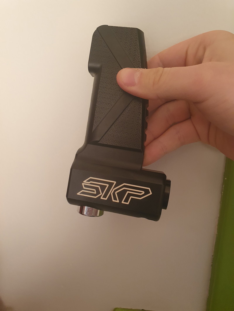 Image 1 for SKP tank grip