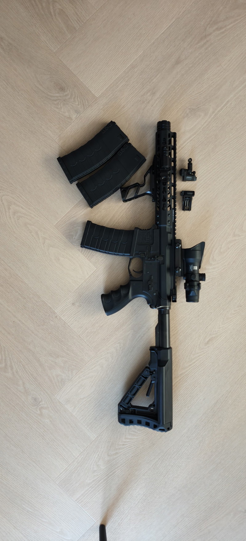 Image 1 pour G&G WILD HOG AEG MET ACCESOIRES+BATTERIJ/LADER
