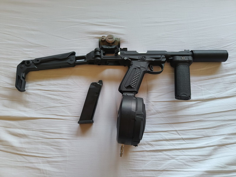 Imagen 1 de Geüpgrade AAP01 Carbine met HPA drum mag