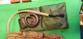 Bild 2 für Warrior Cargo Pack with Hydration Compartment - Coyote Tan