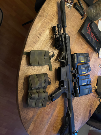 Afbeelding 3 van umarex hk417 aeg DMR replica incl. 4 mags & pouches