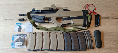 Afbeelding van Upgraded G&G F2000 - 9 magazijnen + extra's