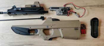 Afbeelding 3 van Upgraded G&G F2000 - 9 magazijnen + extra's