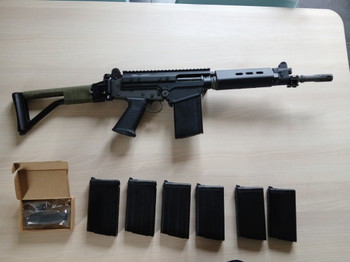 Image 2 for VFC FAL OSW met 7 mags en extra nozzle+npas