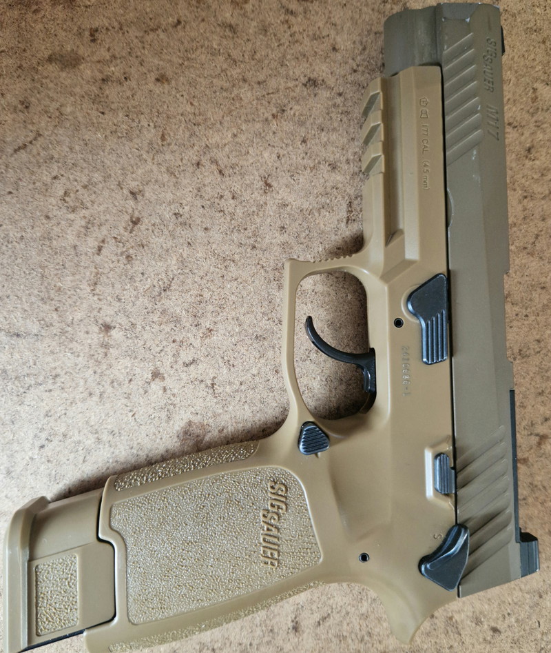 Image 1 pour Sig sauer m17 p320 (airgun 177cal)