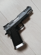 Afbeelding van Custom grijze hi capa