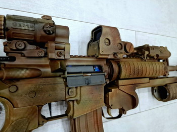 Bild 2 für RRA (Rock River Arms) branded, full tuning custom painted solid metal body M4A1 for sale with everything you see in the picture.