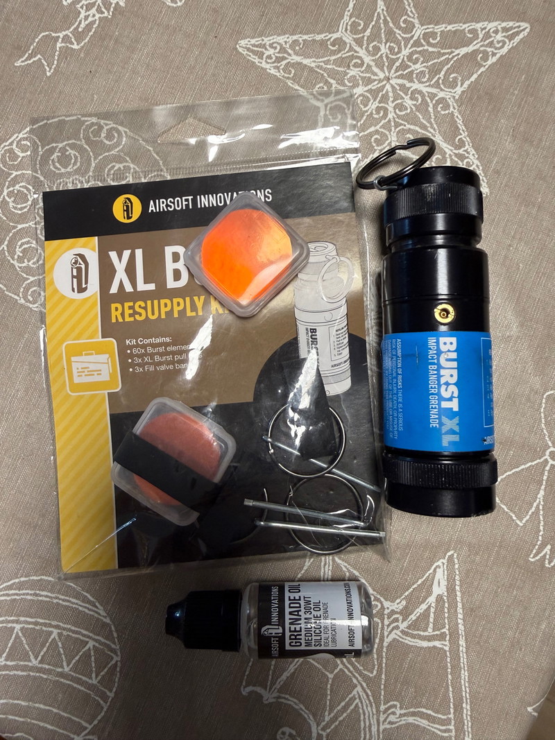 Image 1 for Granada Airsoft Innovations Burst XL + kit de recambios