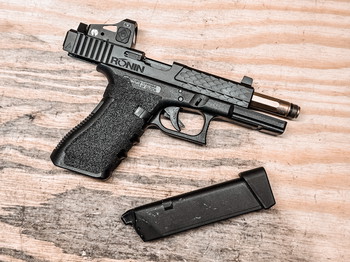 Imagen 5 de Glock 17 met Ronin slide & barrel