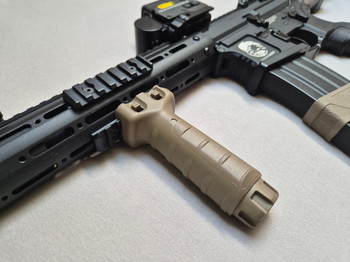 Afbeelding 3 van TGD Vertical Grip