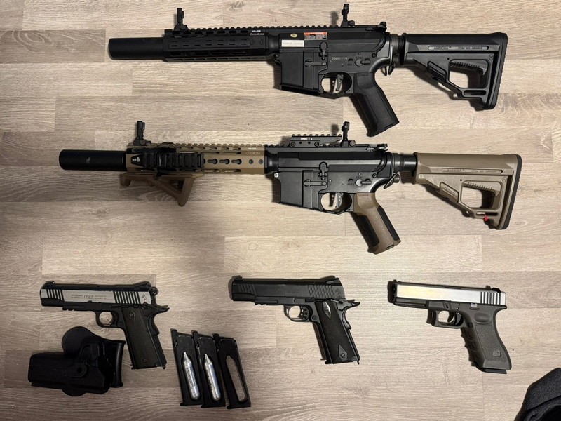 Image 1 pour Verkoop diverse replica's in set (Ares Octaarms KM7 en KM9, Cybergun 1911, Stark arms G17)