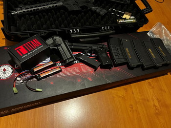 Image 3 pour G&G CM16 Wild Hog 9 inch M4 + M9 + Nuprol Koffer + Accessoires - Zeer Complete Airsoft Set