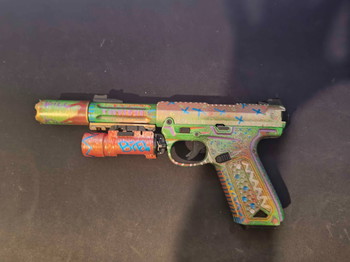 Image 2 for AAP-01 met een custom paintjob en attachments