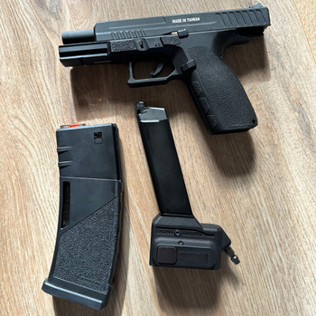 Imagen 3 de HPA Pistol / Upgraded Build - M4 Mag Compatible - Nieuwstaat