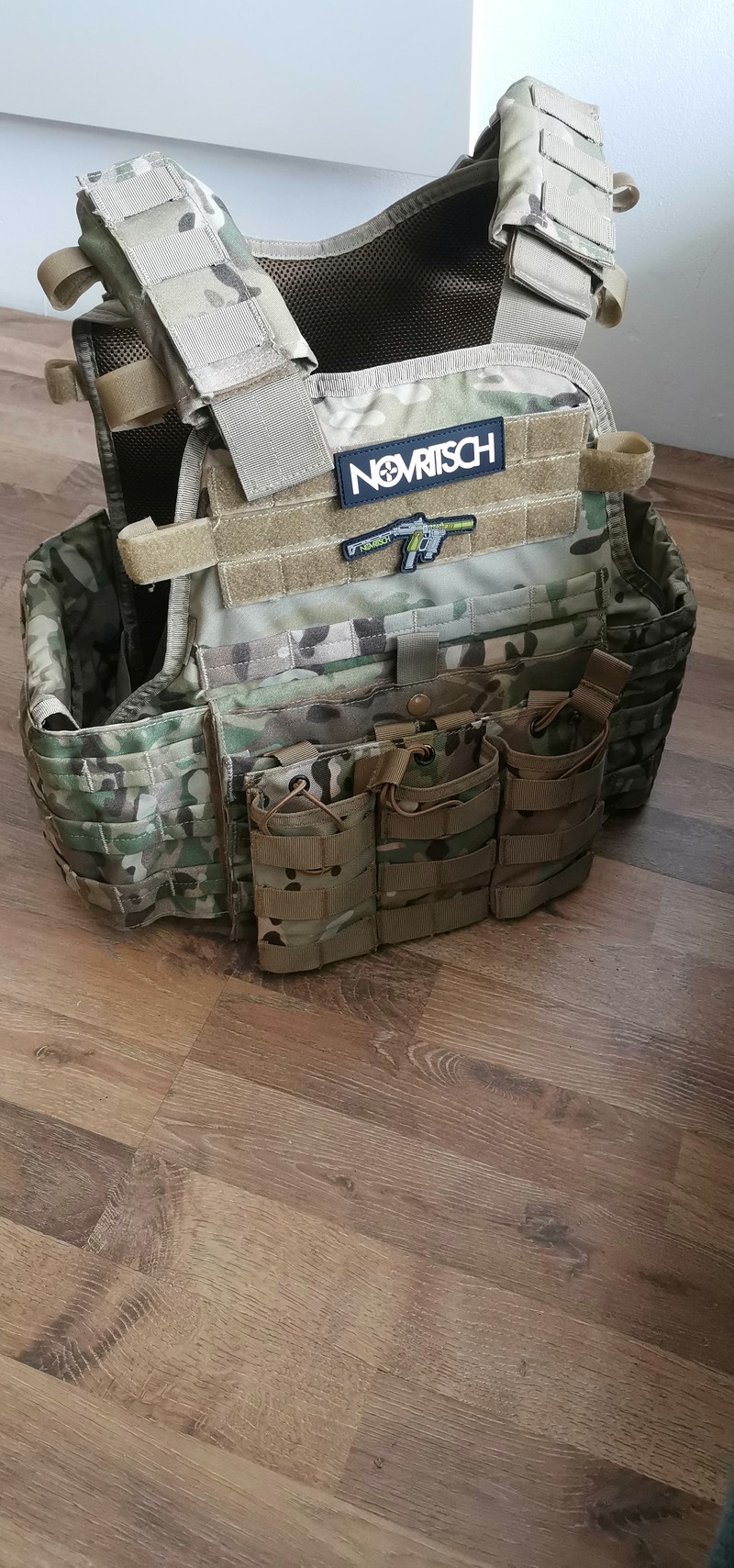 Image 1 for Plate carrier with plates