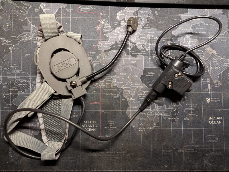 Bild 1 für Z- Tac headset with PTT (baofeng)