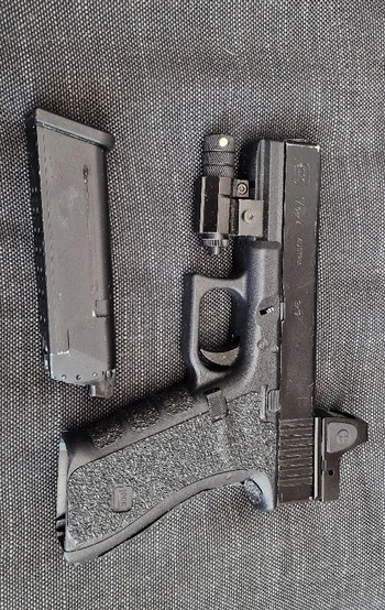 Image 2 for Umarex Glock 17 gen4 upgraded.