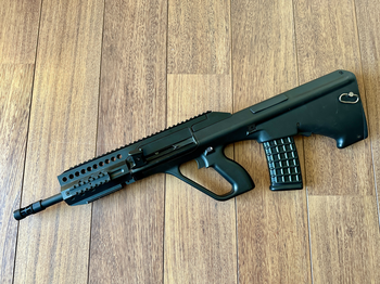 Afbeelding 2 van Steyr AUG met aparte RIS