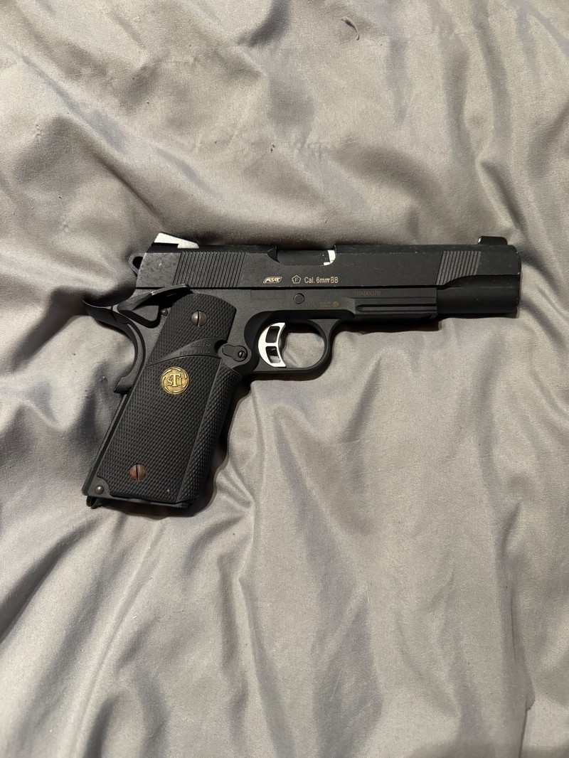 Imagen 1 de Airsoft Pistole 1911 STI TAC MASTER (Gas Blow Back) + 3 Magazine + Holster