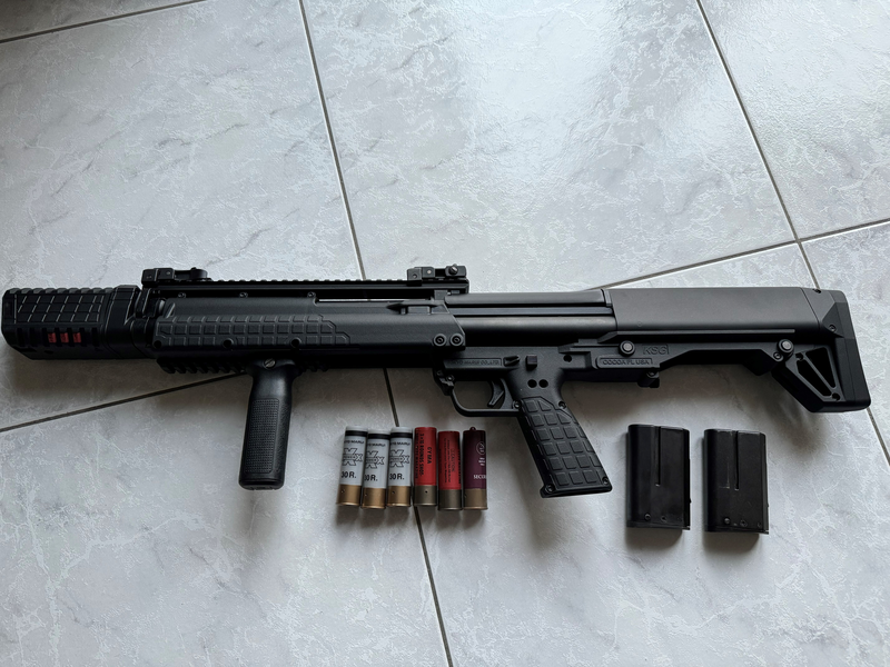 Afbeelding 1 van Tokyo Marui KSG shotgun met Acetech Quark K bifrost tracer