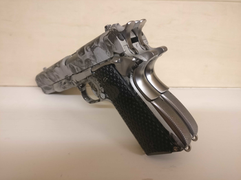 Afbeelding 2 van Armorer Works Custom Skull Double Barrel 1911.