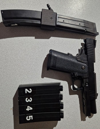 Afbeelding 3 van Tokyo Marui Hi-Capa 4.3 with MP5 HPA adapter