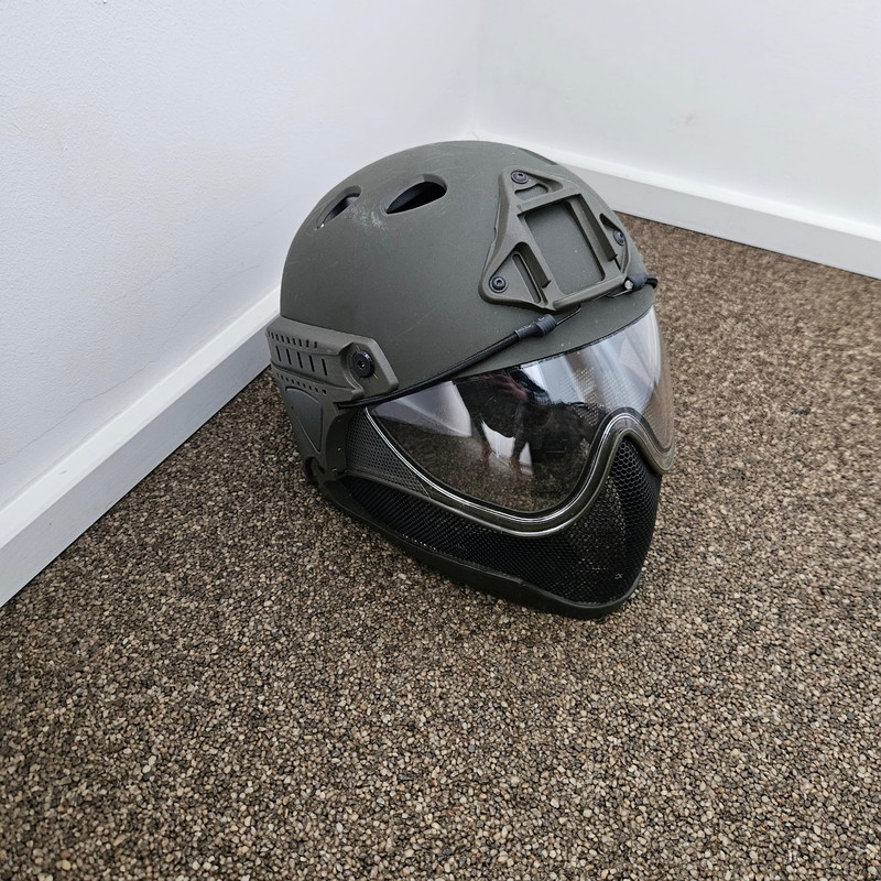 Afbeelding 1 van WARQ helm olive green
