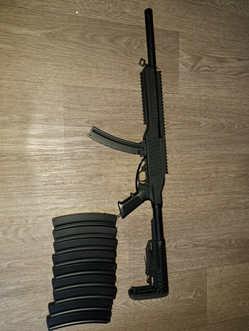 Afbeelding 3 van kc02 met tanuki hpa adapter & 10 cyma midcap magazijnen