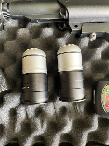 Image 3 pour wapen is twee keer gebruikt stop met de hobby