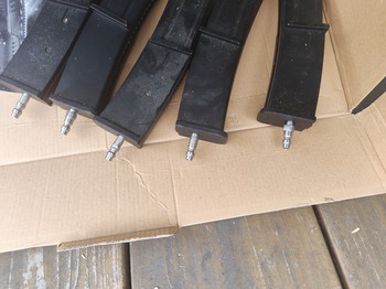 Bild 3 für WE SMG 8 MP7 GBB met  5 HPA tapped magazines
