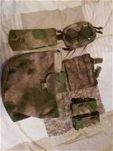 Afbeelding van Verschillende A-TACS-FG pouches