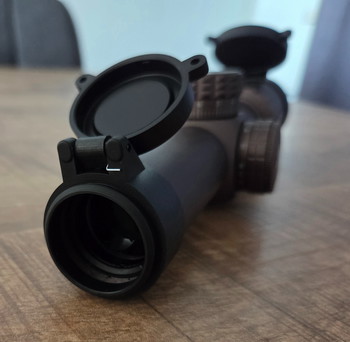 Imagen 2 de Nieuwe VictOptics S6 1-6x24 LVPO Tan Scope