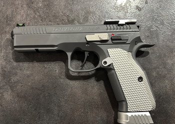 Afbeelding 5 van CZ shadow 2 CLPD custom