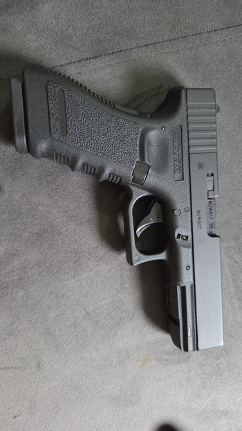 Imagen 2 de Umarex  / VFC Glock 17 Gen4 co2 Blowback