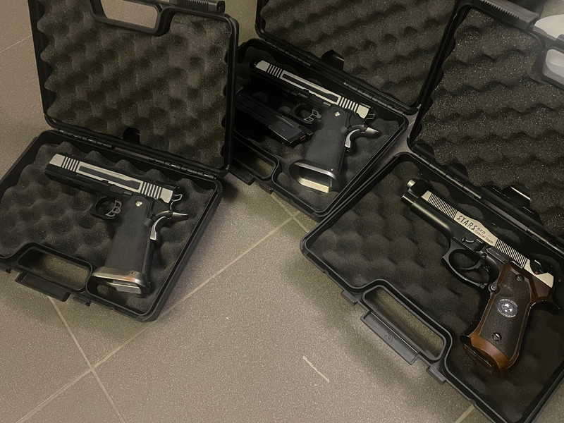 Image 1 pour Airsoft collection AW Custom HICAPA, Tokyo Marui Beretta M9 and more..!