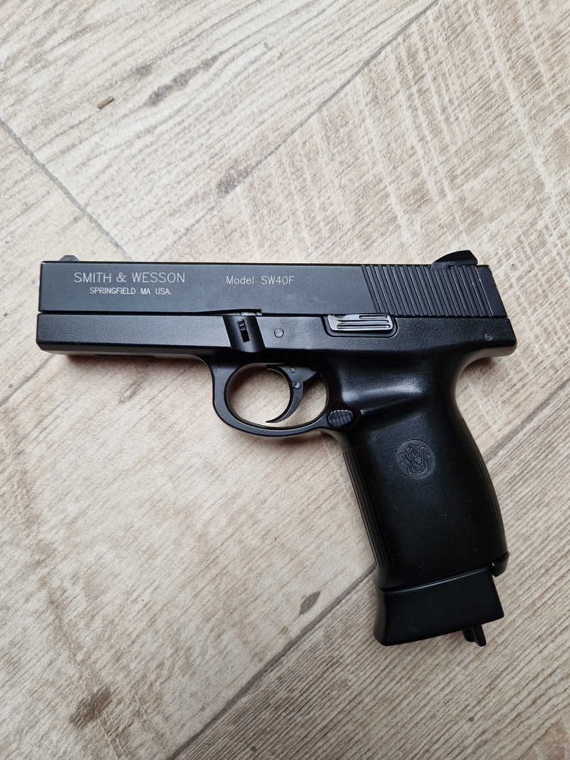 Image 1 for KWC - S&W pistool Model SW40F - GBB