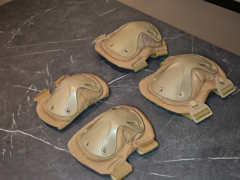 Bild 1 für Emerson Gear Tactical Knee en Elbow pas | Tan